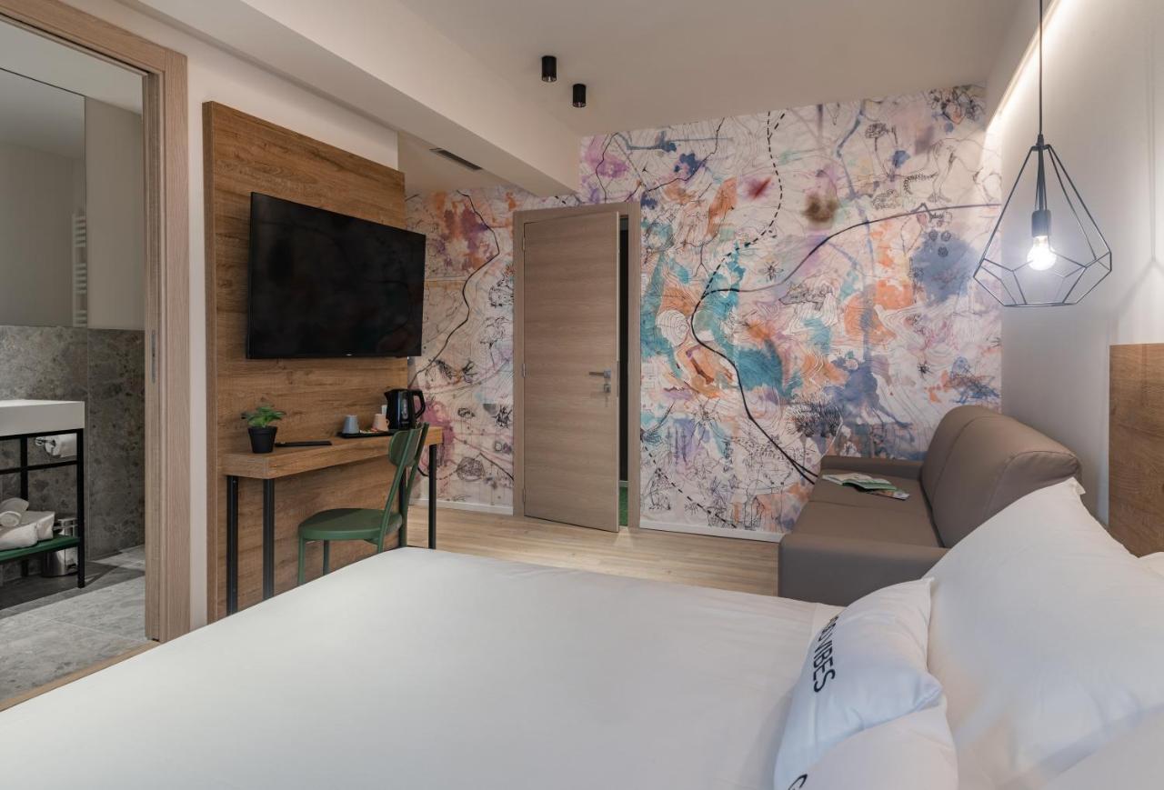 Catignano Hotel Губио Екстериор снимка