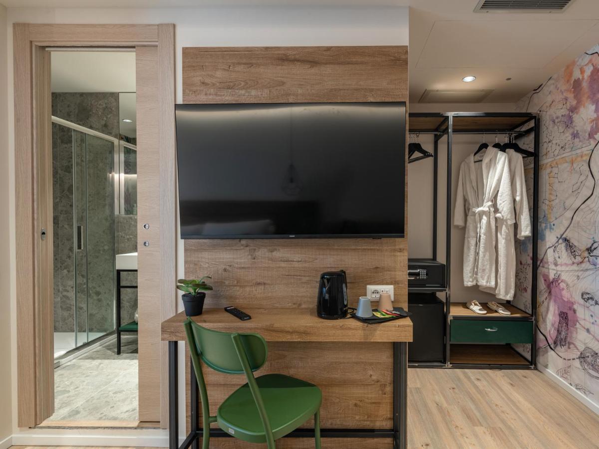 Catignano Hotel Губио Екстериор снимка