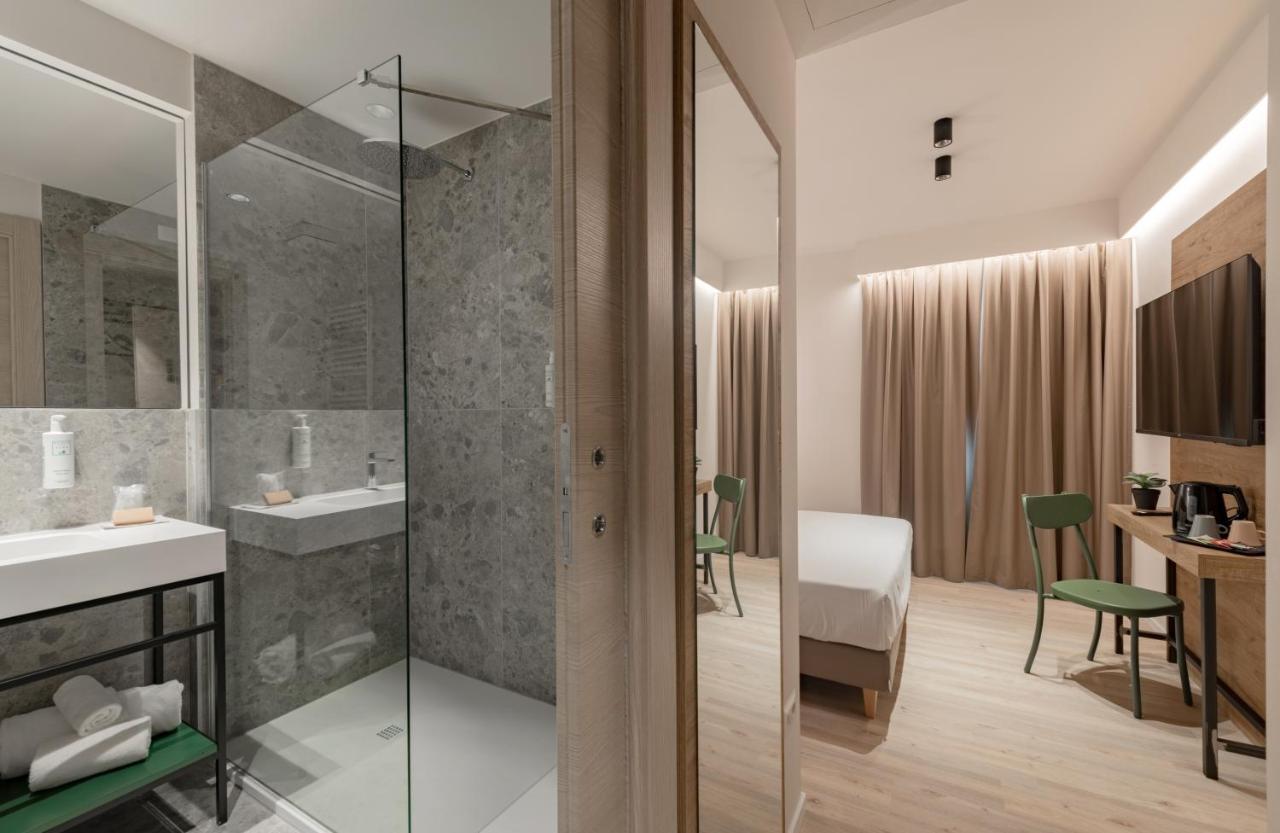 Catignano Hotel Губио Екстериор снимка