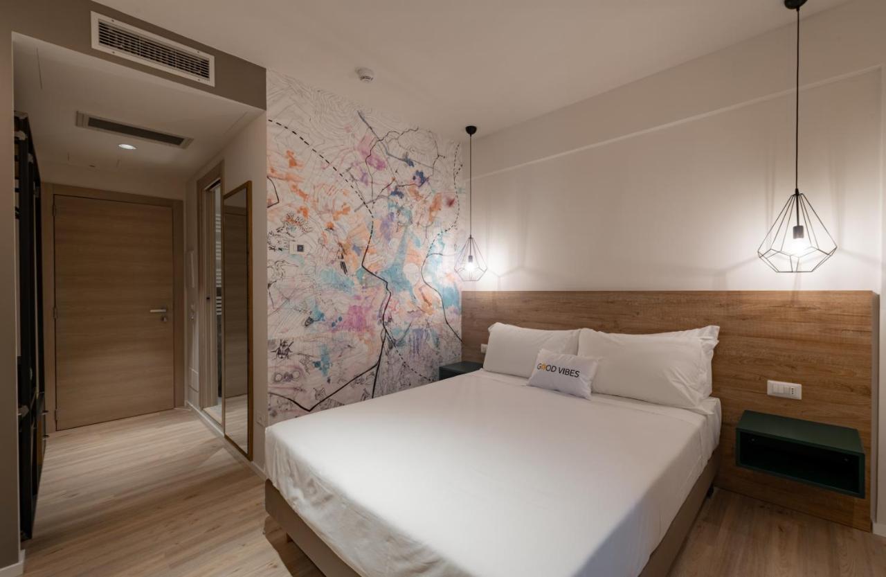 Catignano Hotel Губио Екстериор снимка