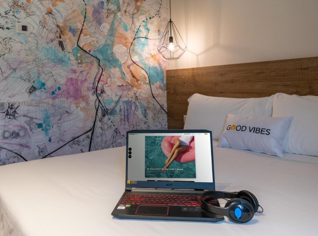 Catignano Hotel Губио Екстериор снимка